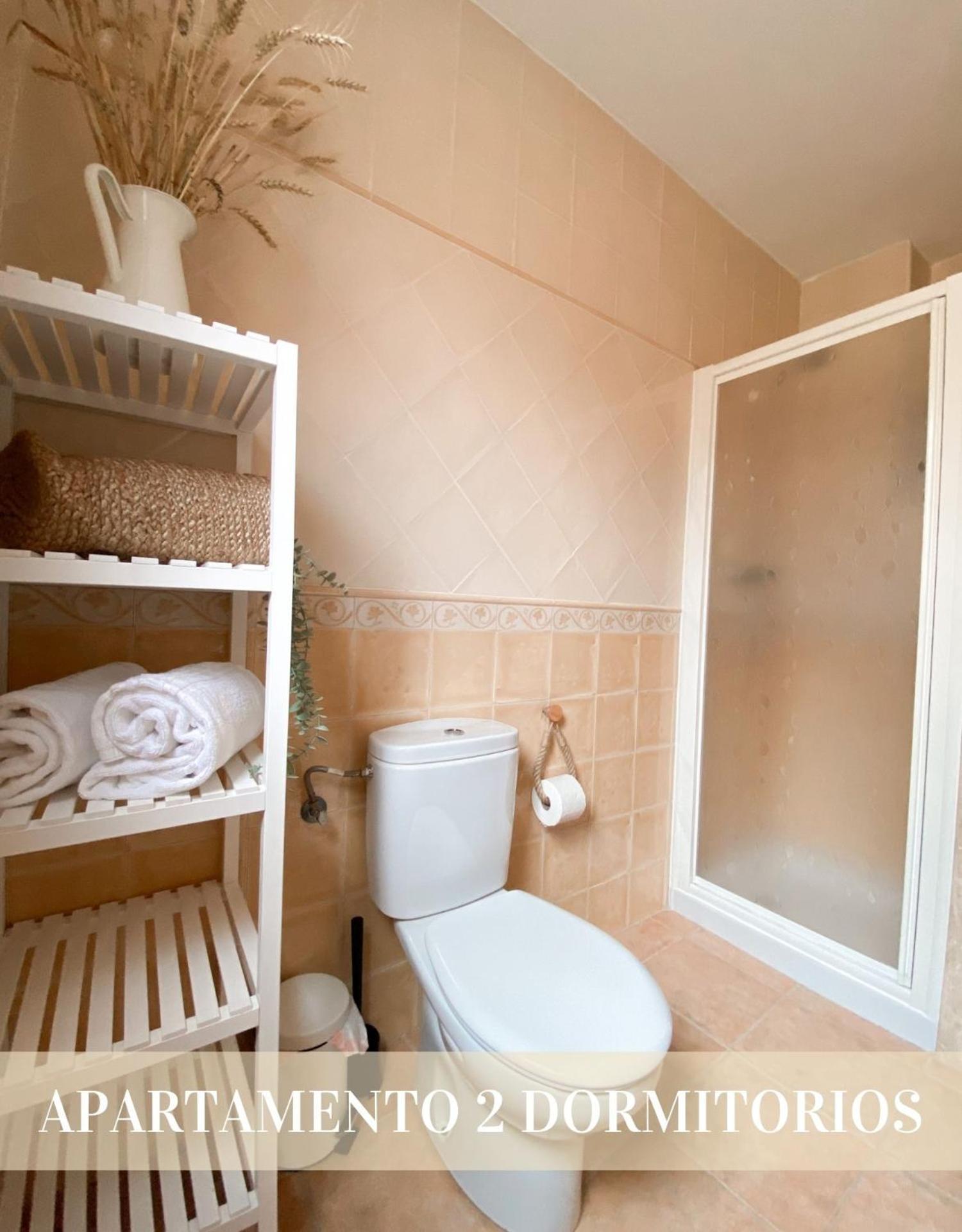 Apolonia, Apartment *